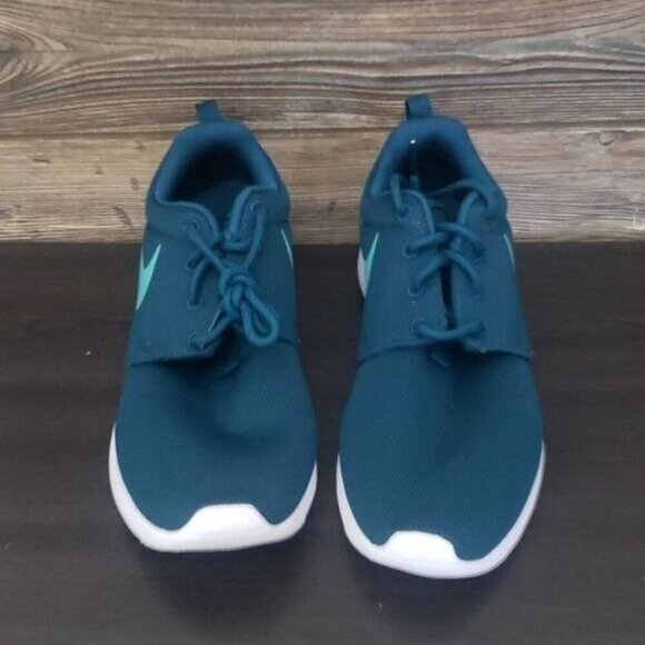 New Nike Roshe One Womens Teal Sneakers Size 7.5 Lightweight Everyday Walking - Picture 4 of 10
